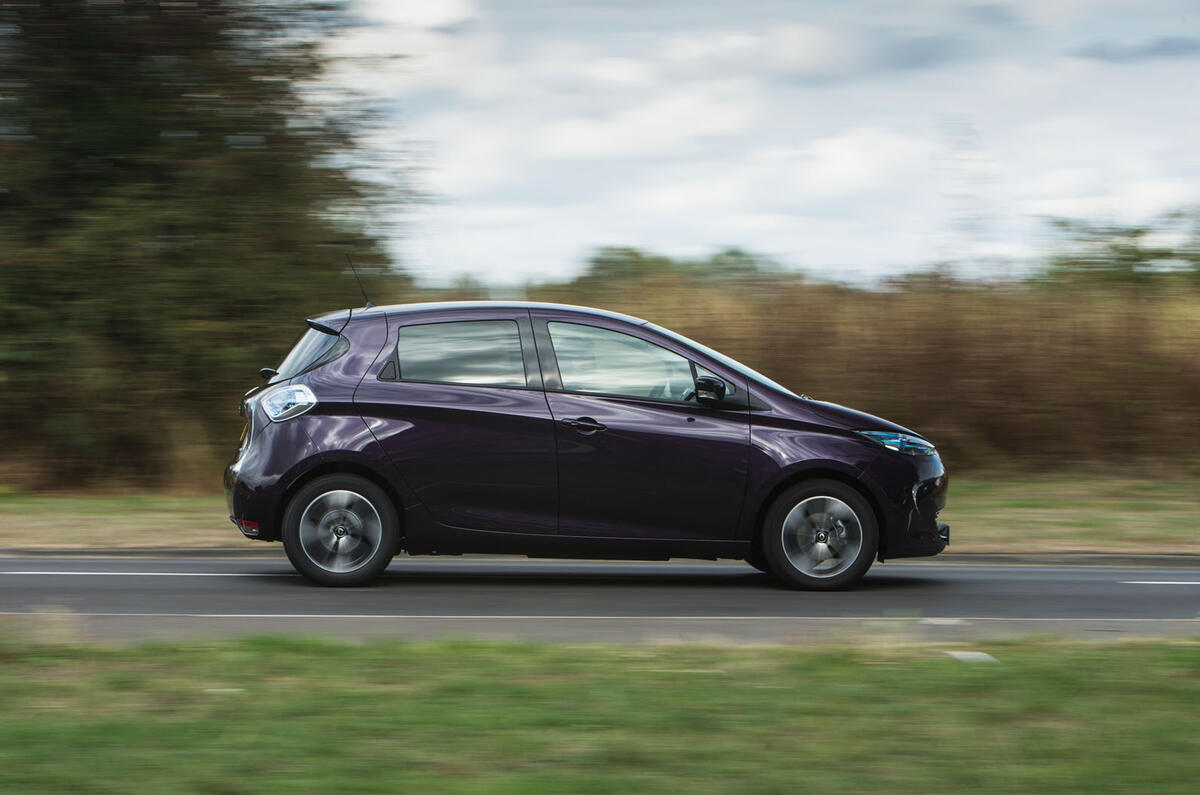 Renault Zoe R110 2018 UK first drive review on the road