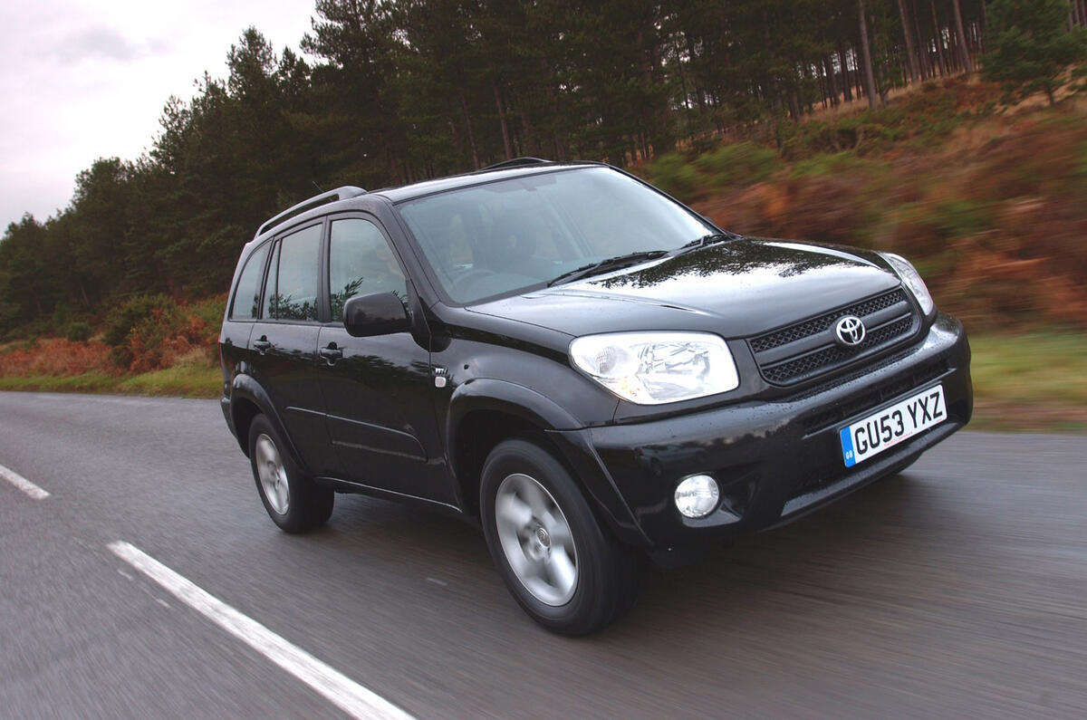 Toyota RAV4 - hero front