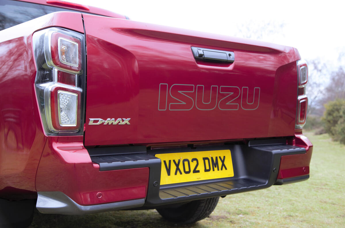 16 Isuzu D-Max