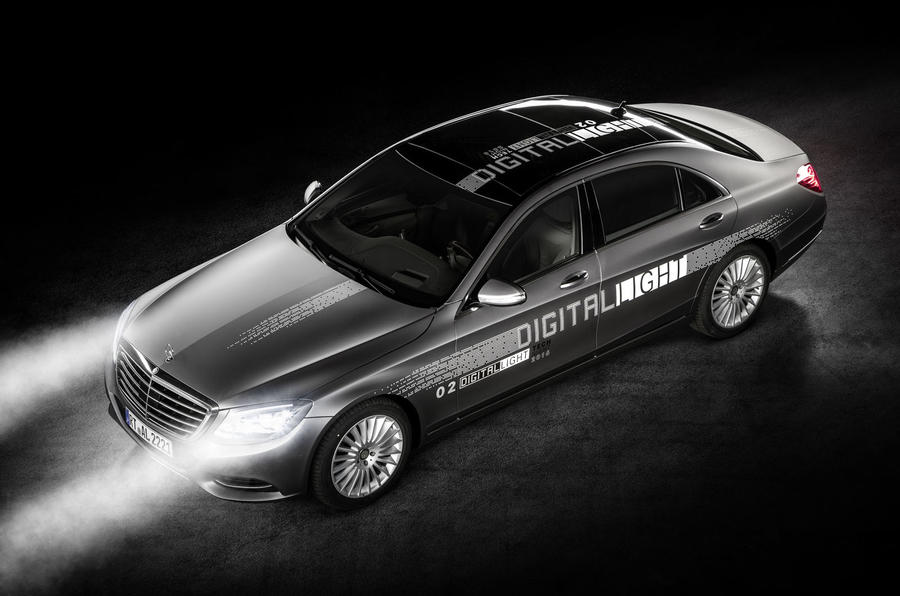 Mercedes-Benz reveals new digital lighting technology