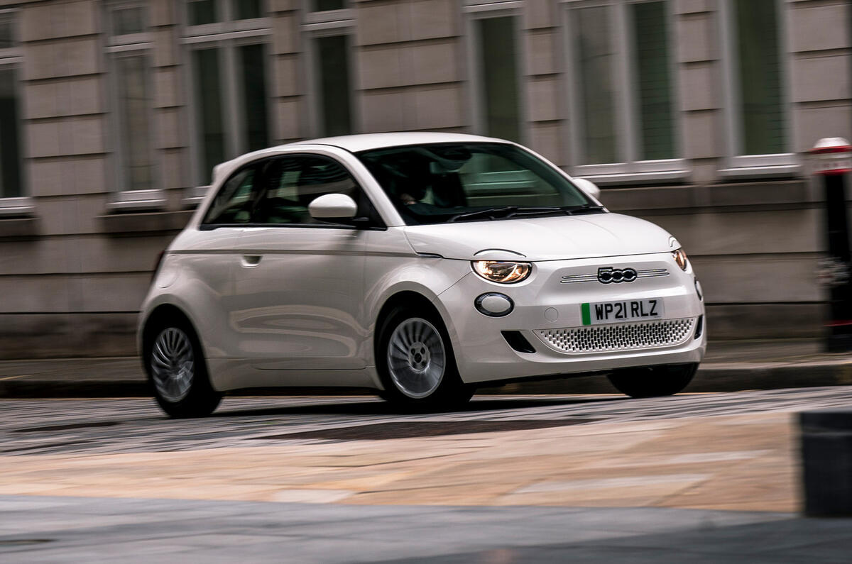 17 Fiat 500e Action 2021 UK FD on road front