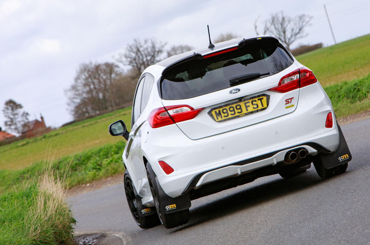 Ford Fiesta ST Mountune m235 2020 : premier bilan de conduite - virage arrière