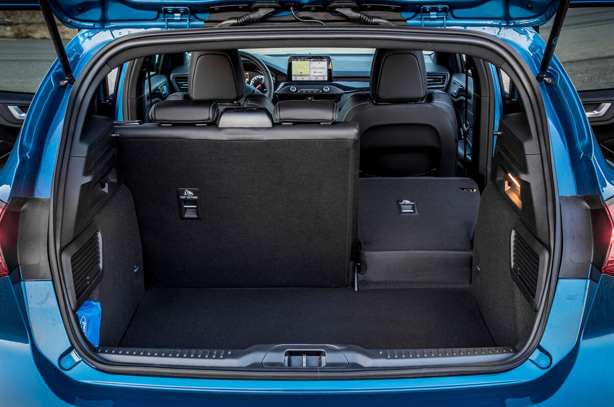 Ford Focus ST 2019 first drive review - boot