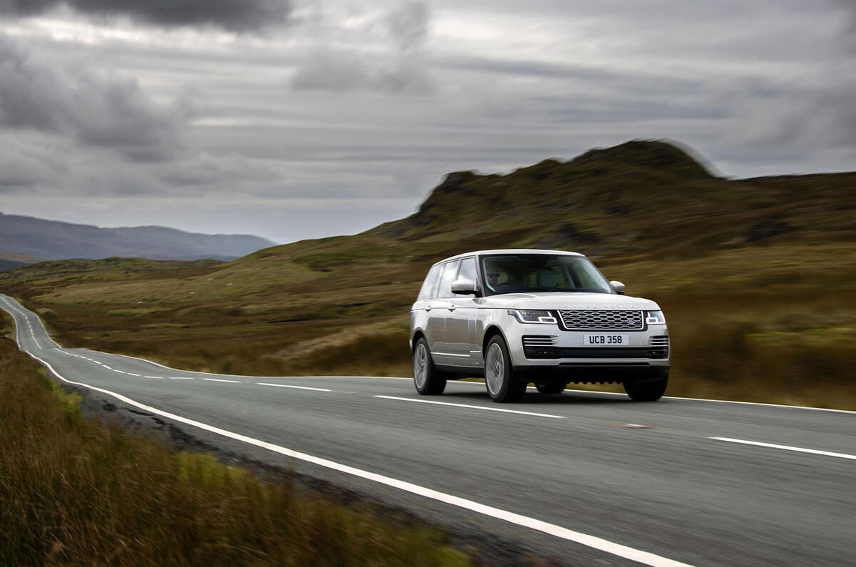 Land Rover Range Rover D300 2020 Premier bilan de conduite au Royaume-Uni - sur la route