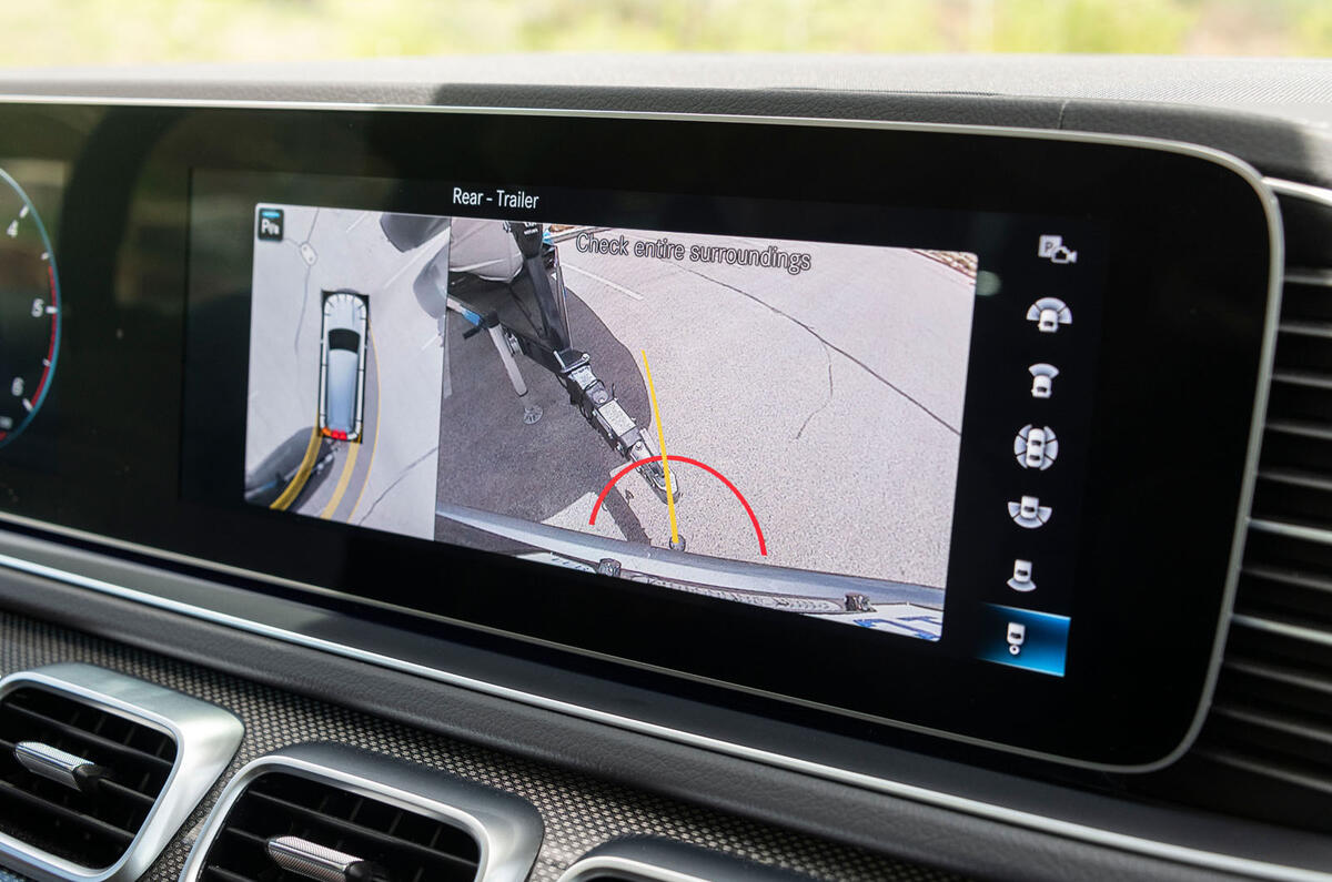 Mercedes-Benz GLS 400D 2019 first drive review - towing rear view camera