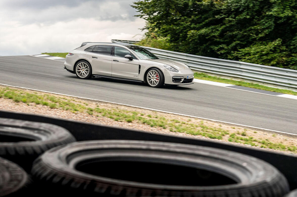 Porsche Panamera GTS Sport Turismo 2020 : premier bilan de conduite - côté piste