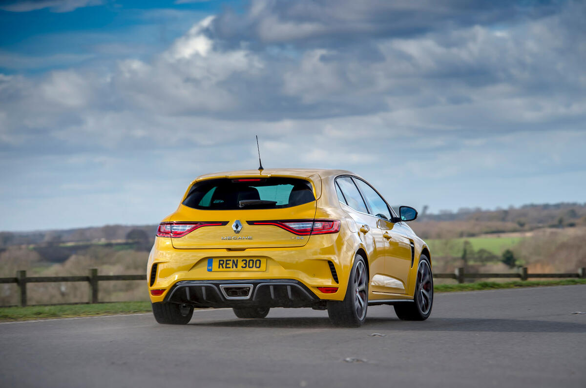 Renault Megane Rs 300 Trophy 2019 Uk Review Autocar