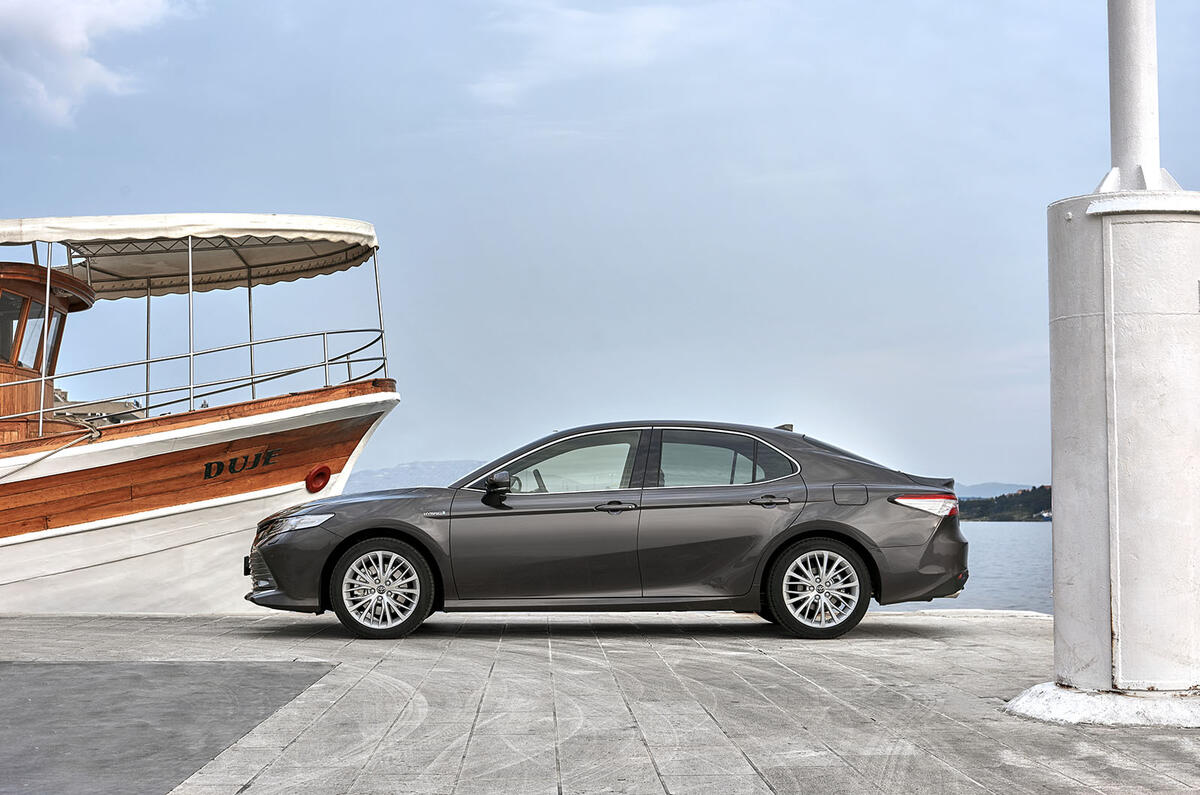 Toyota Camry 2019 European first drive review - static side