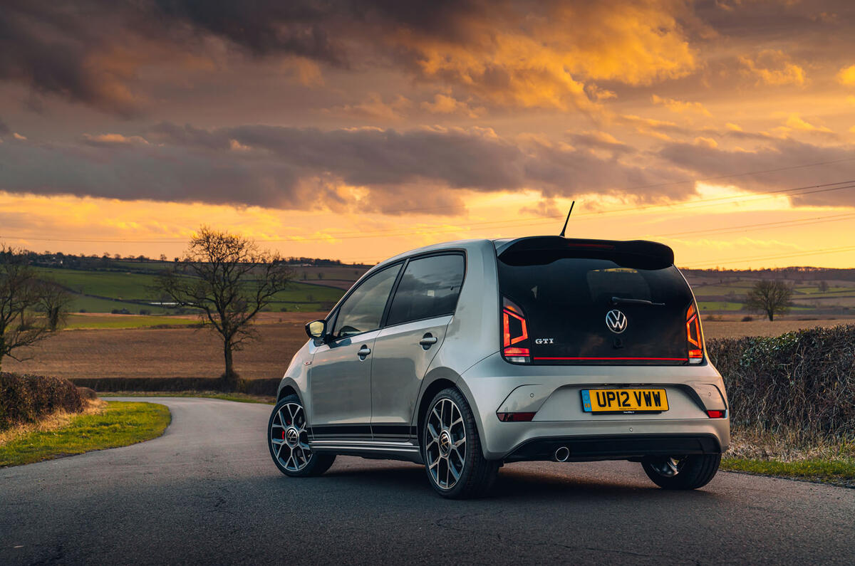 Volkswagen Up GTI 2020 : premier bilan de conduite au Royaume-Uni - statique arrière