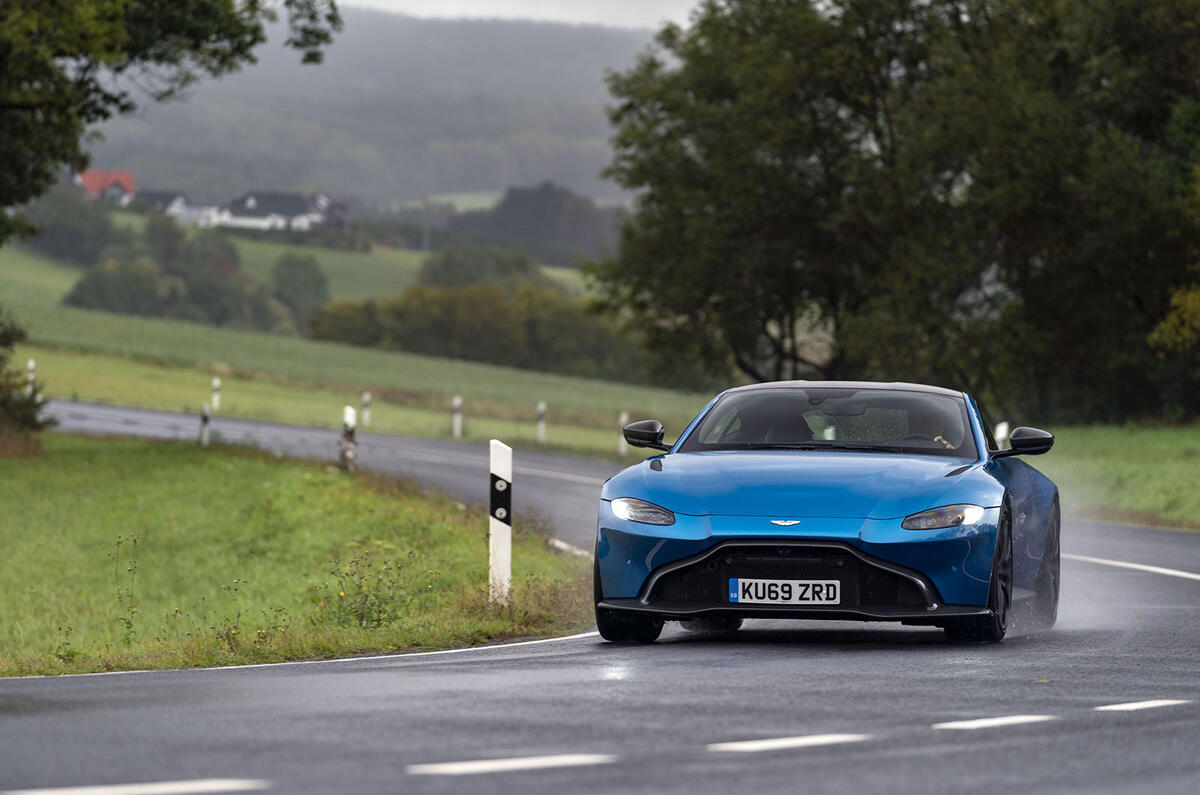 Aston Martin Vantage manual 2019 review | Autocar