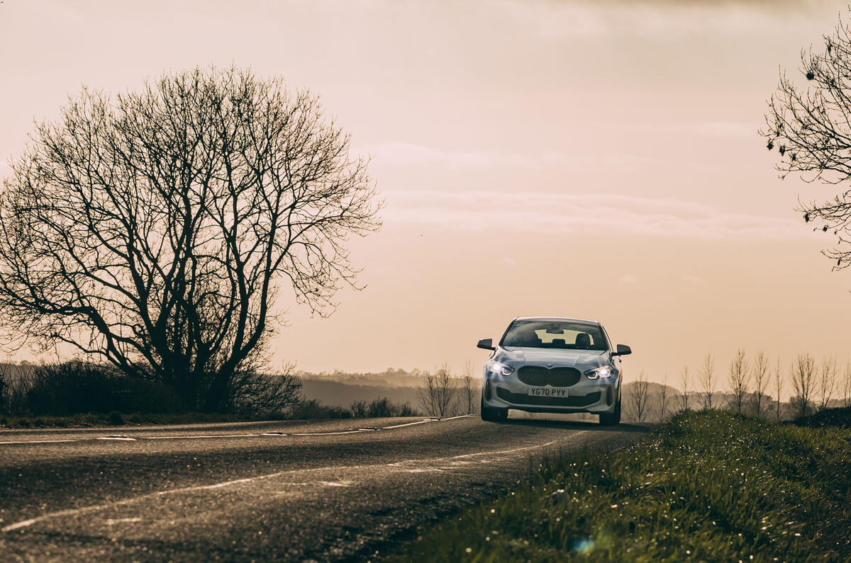 18 BMW 1 Series 128ti 2021 : le premier examen de conduite au Royaume-Uni prend fin