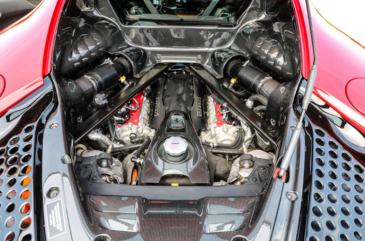 2019 - [Ferrari] SF90 Stradale - Page 5 18-ferrari-sf90-stradale-2020-fd-engine