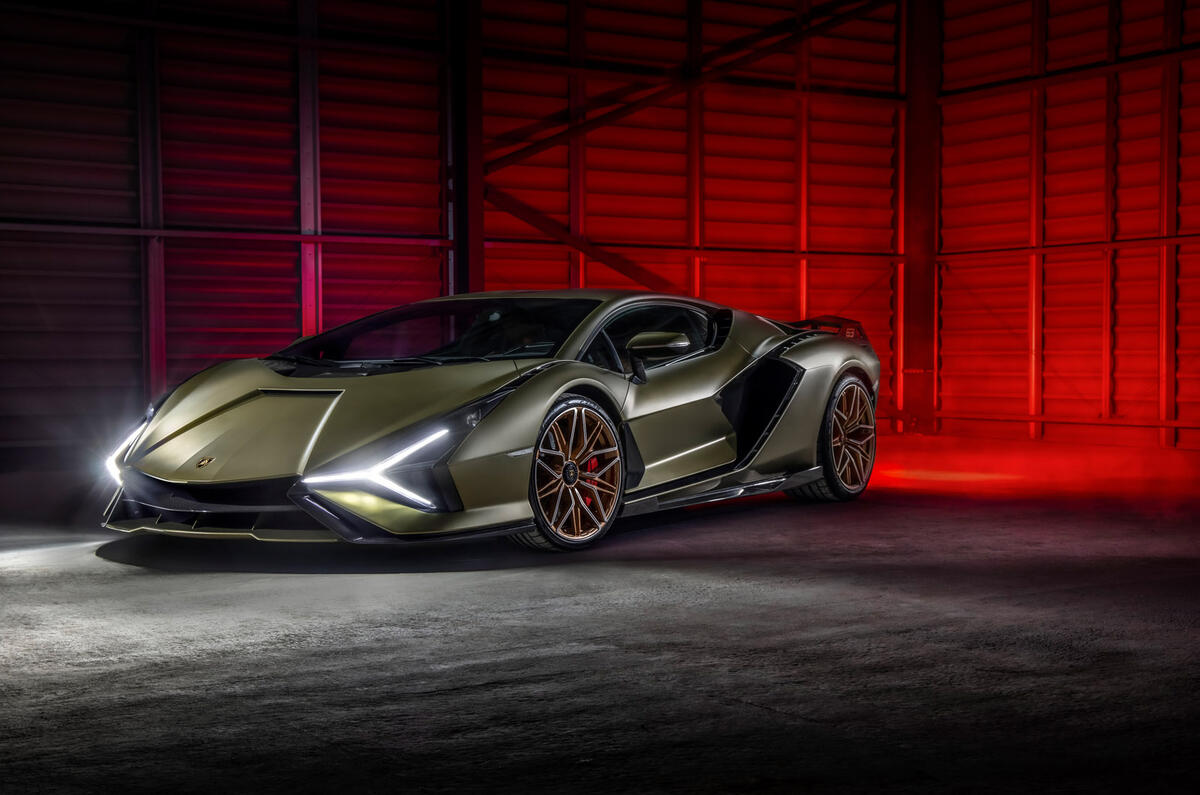 18 Lamborghini Sian 2021 : premier examen de la traction avant au Royaume-Uni