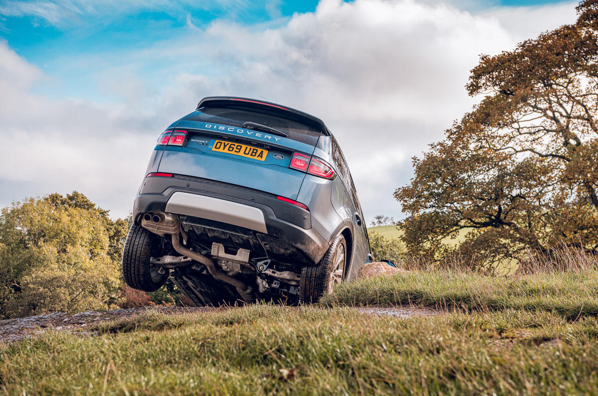 Land Rover Discovery Sport P200 2019 Uk Review Autocar