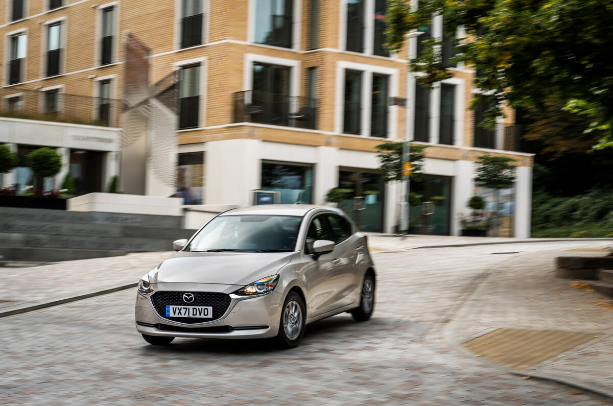 18 Mazda 2 2021 uk : premier essai routier - statique