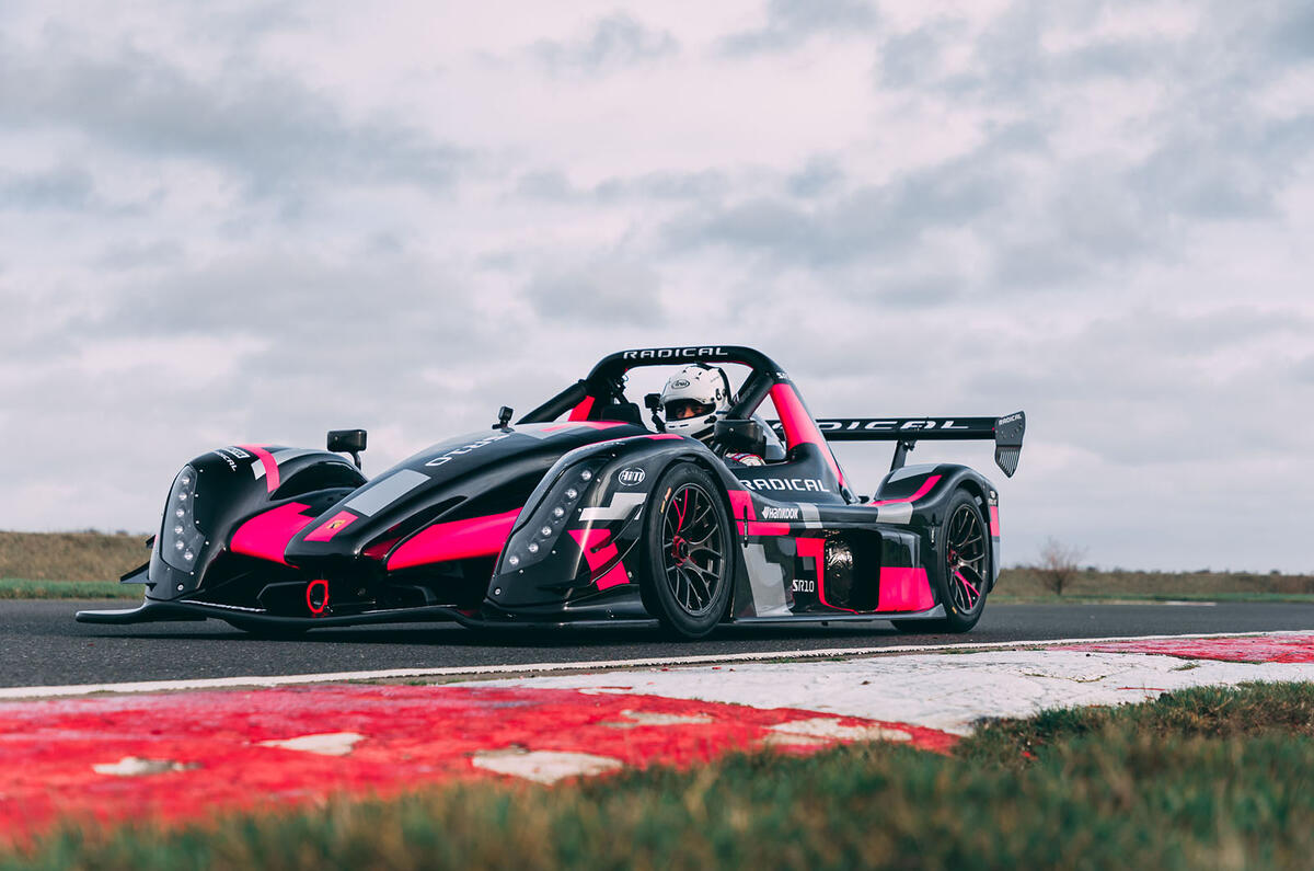 Radical SR10 2020 : premier examen de l'entraînement au Royaume-Uni - front statique