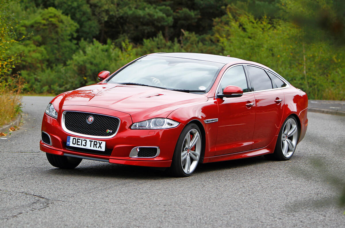 Jaguar XJR 2014 - tracking side
