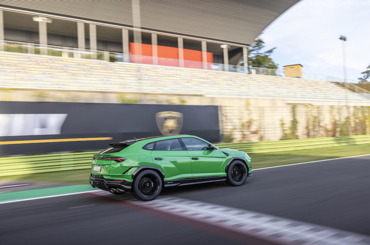 Lamborghini Urus Performante action latérale