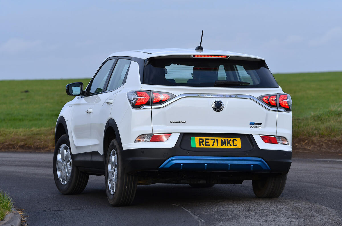 19 Ssangyong Korando e motion 2022 UE first drive review cornering rear