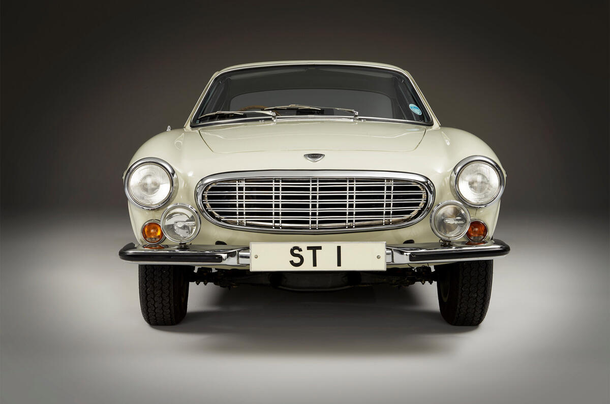 19 volvo p1800