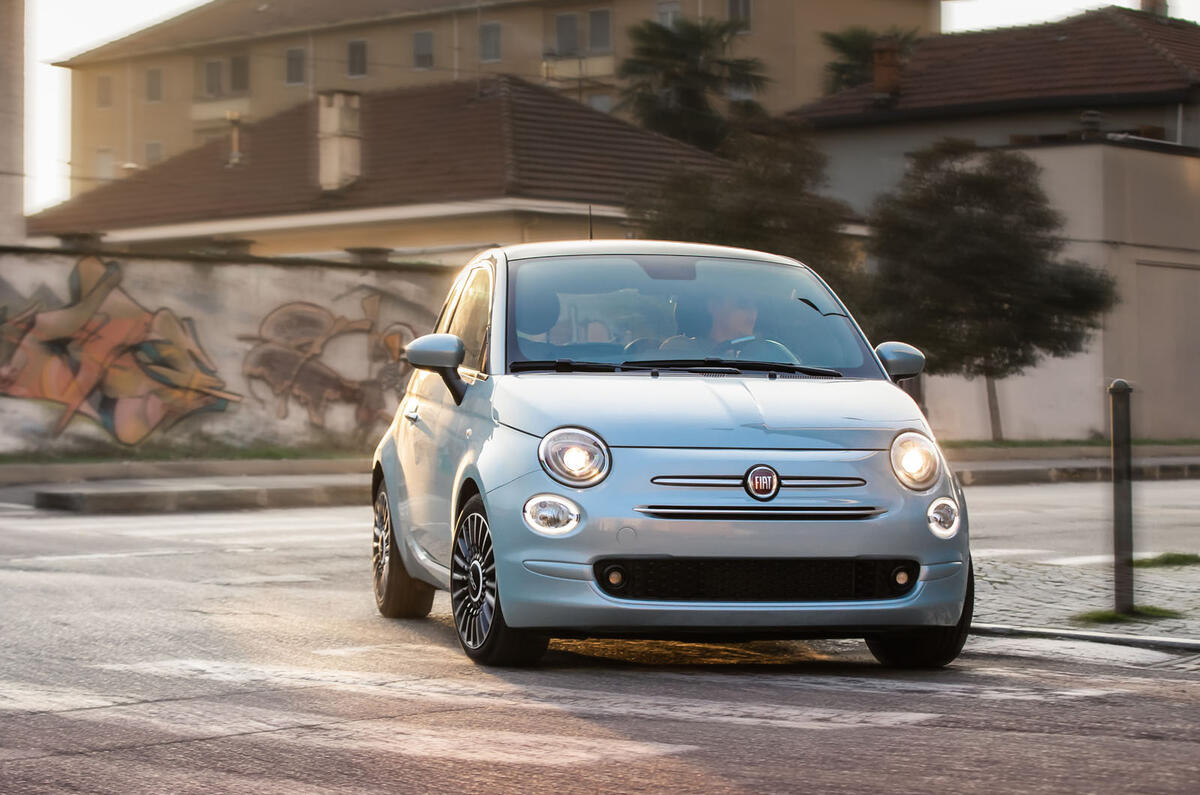 Fiat 500 Hybrid 2020 first drive review - on the road