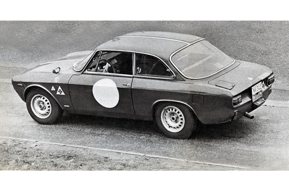 Throwback Thursday 1967 Alfa Romeo Gta First Drive Autocar