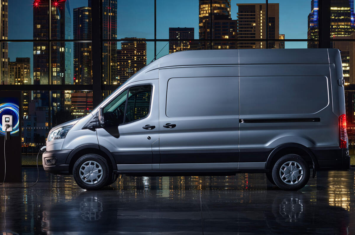 1 Ford E Transit