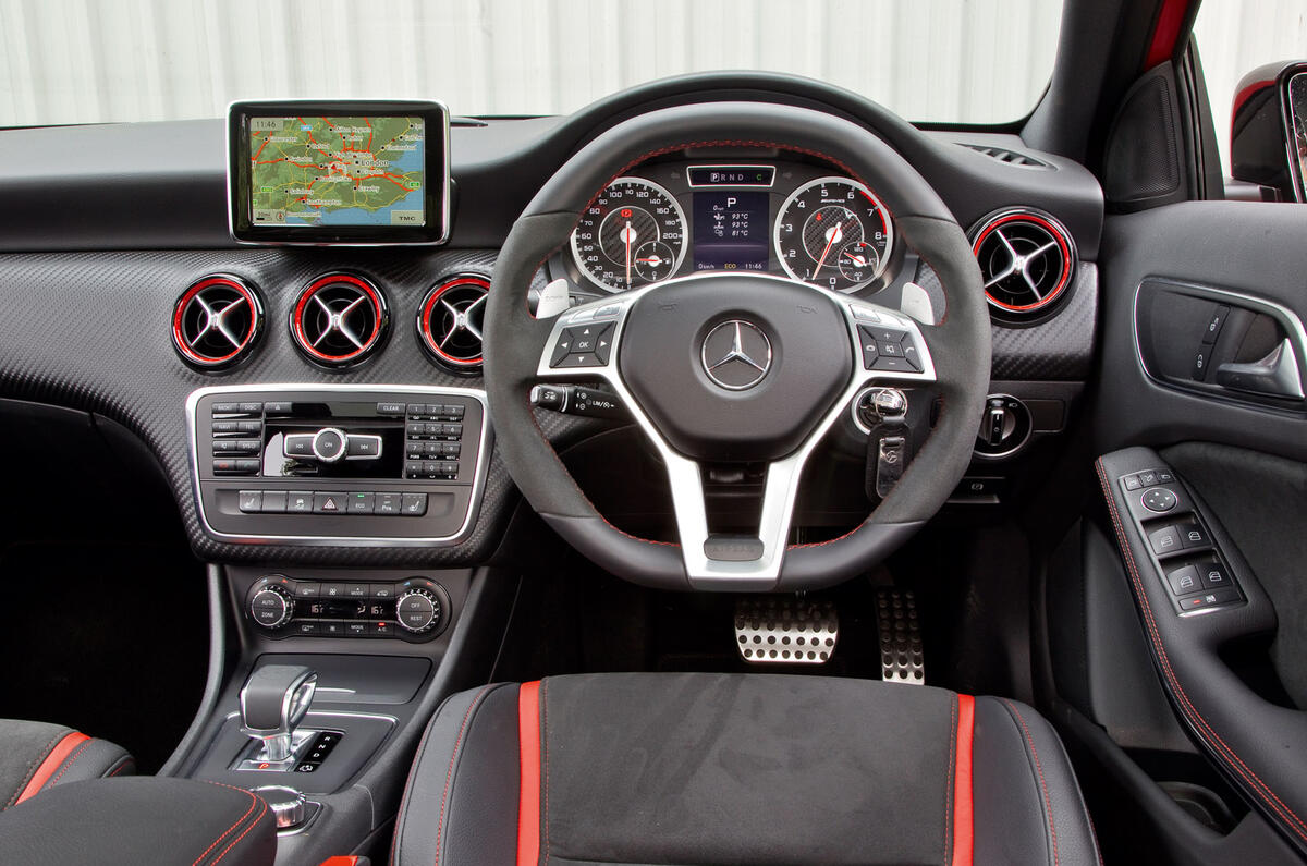 Mercedes A45 AMG 2013 - interior