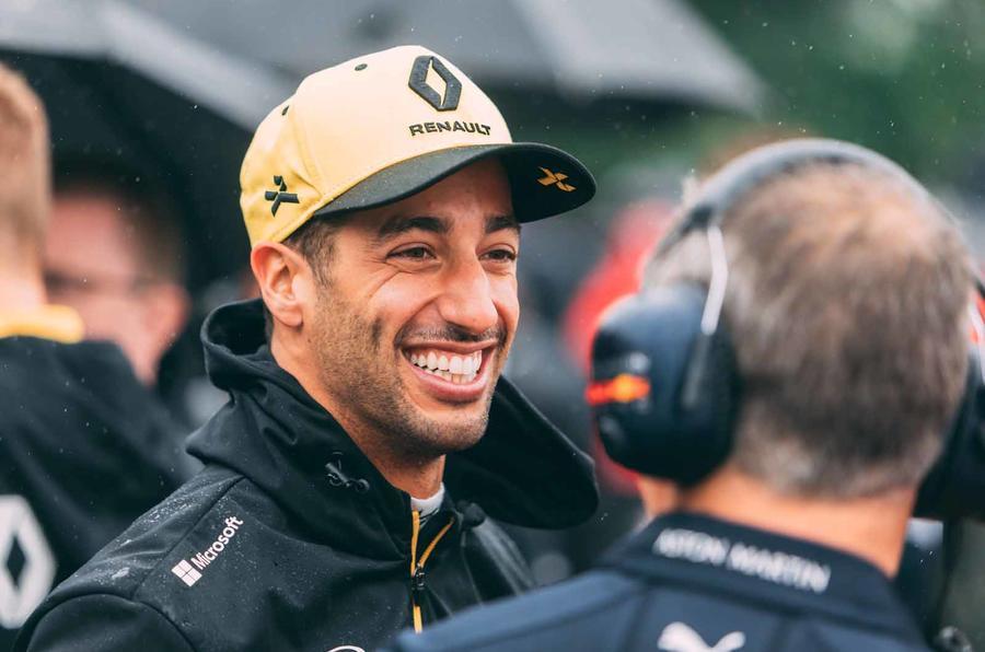 F1 latest: Sainz signs for Ferrari, Ricciardo joins McLaren | Autocar