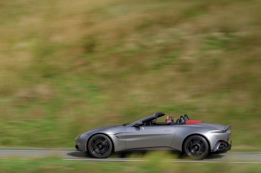 Aston Martin Vantage Roadster 2020 : premier bilan de conduite au Royaume-Uni - côté héros
