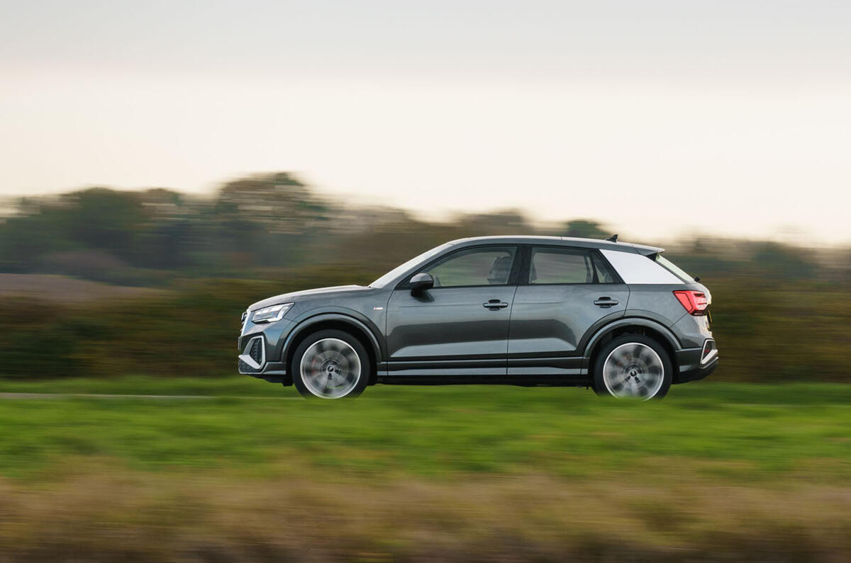 Audi Q2 35 TFSI Sport 2020 : premier bilan de conduite au Royaume-Uni - côté héros