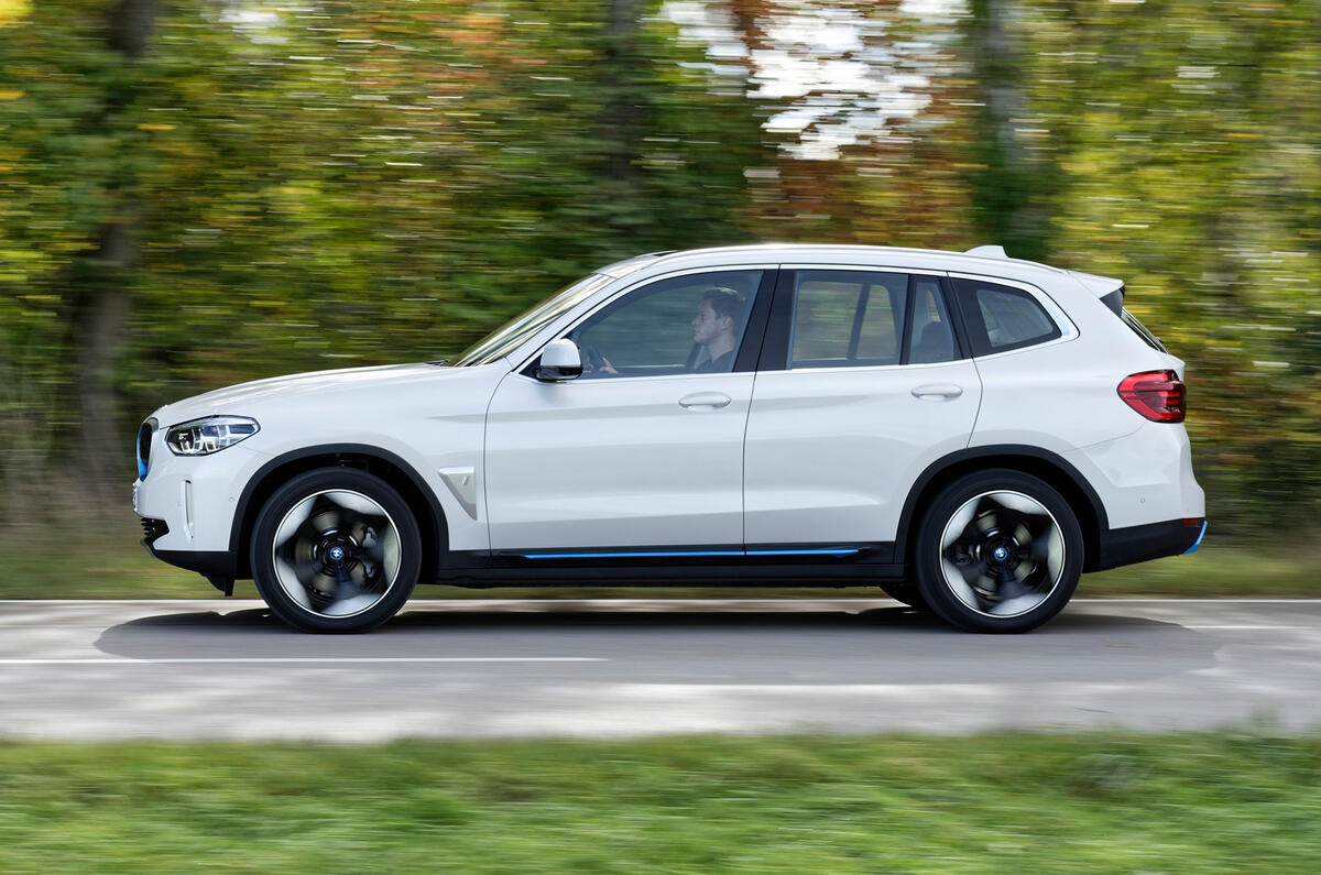 BMW iX3 2020 : premier bilan de conduite - côté héros