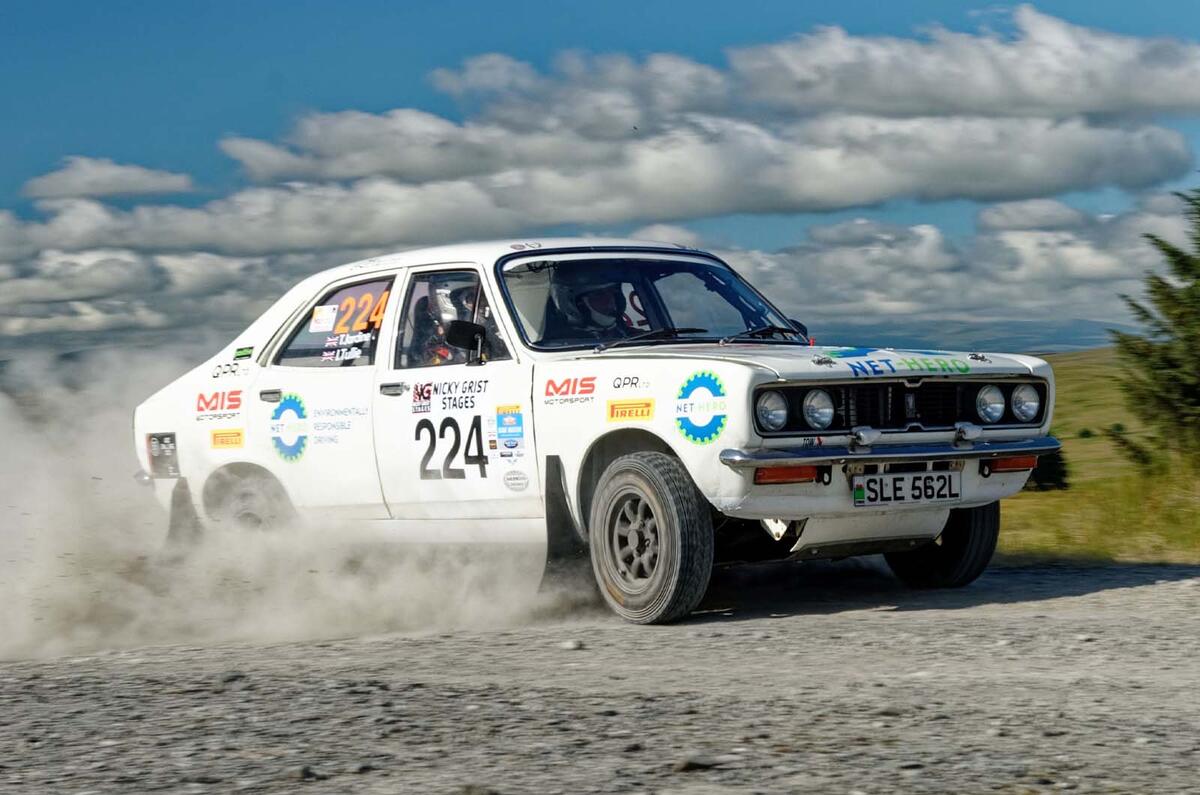 Hillman Avenger 1973 front quarter tracking dirt