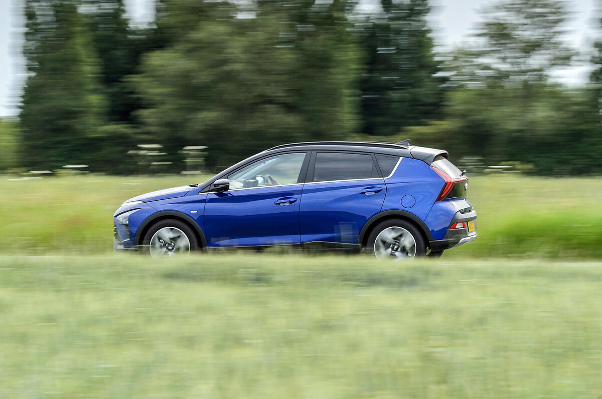 2 Hyundai Bayon 2021 UK FD hero side