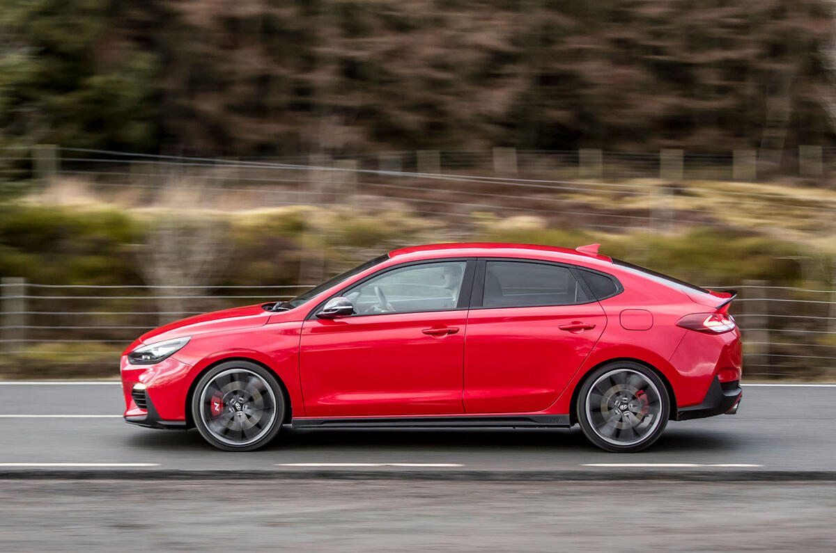 Hyundai i30 Fastback N 2019 UK first drive review - hero side