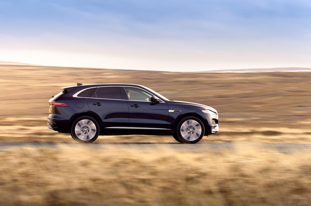 2 Jaguar F Pace P400e 2021 : premier essai au volant, côté héros