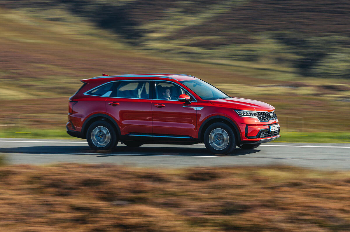 2-kia-sorento-2020-uk-fd-hero-side.jpg