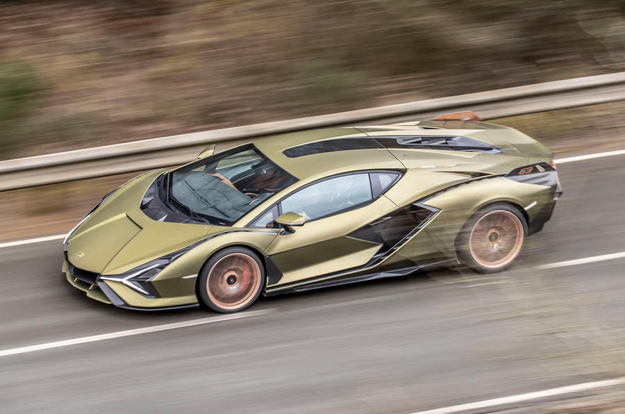 2 Lamborghini Sian 2021 au Royaume-Uni : le héros de la première revue de conduite
