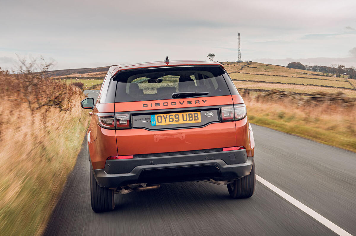 Land Rover Discovery Sport D180 Awd Se 2019 Uk Review Autocar