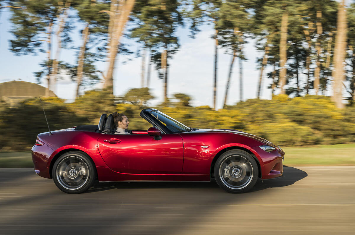 Mazda MX-5 2.0 Sport Tech 2020 : premier bilan de conduite au Royaume-Uni - côté héros