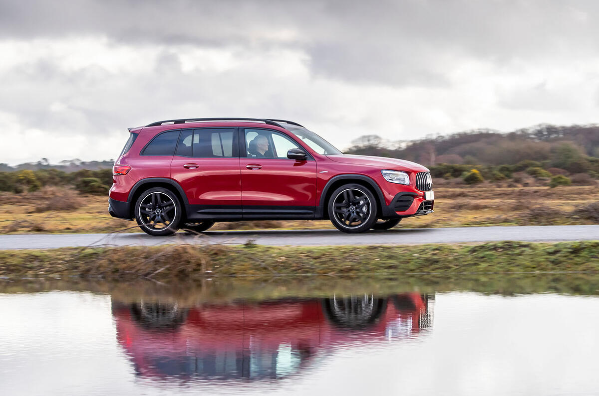 2 Mercedes AMG GLB35 2021 Royaume-Uni : essai de conduite, côté héros