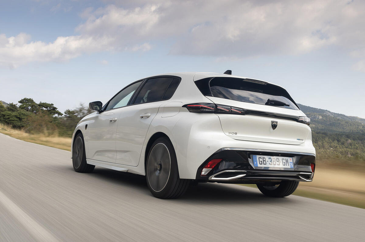 2 Peugeot 308 Hybrid 225 2021 LHD review tracking rear