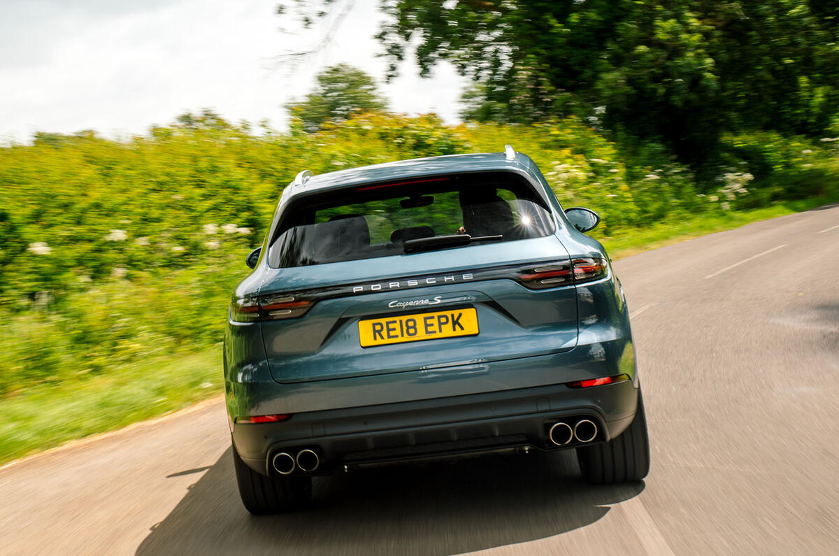 Porsche-Cayenne-S-2018-UK-review-|-Autocar