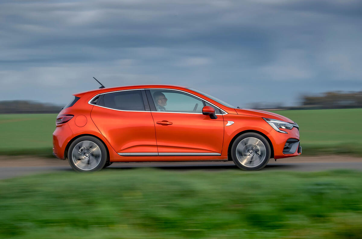 Renault Clio E-Tech hybrid 2020 UK first drive review - hero side