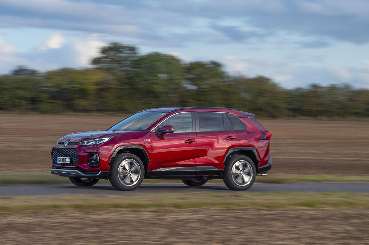 Suzuki Across Hybrid 2020 : premier bilan de conduite au Royaume-Uni - côté héros