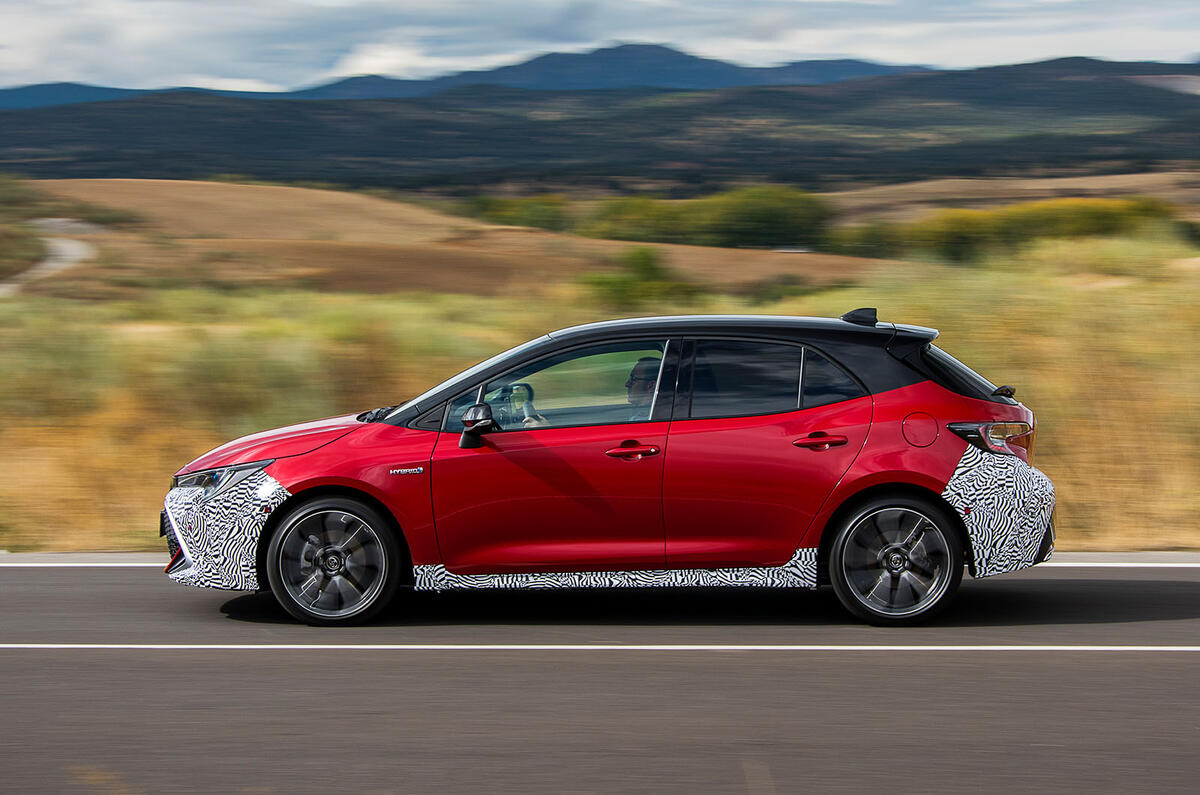 Toyota Corolla 2 0 Hybrid Hatchback 2019 Review Autocar
