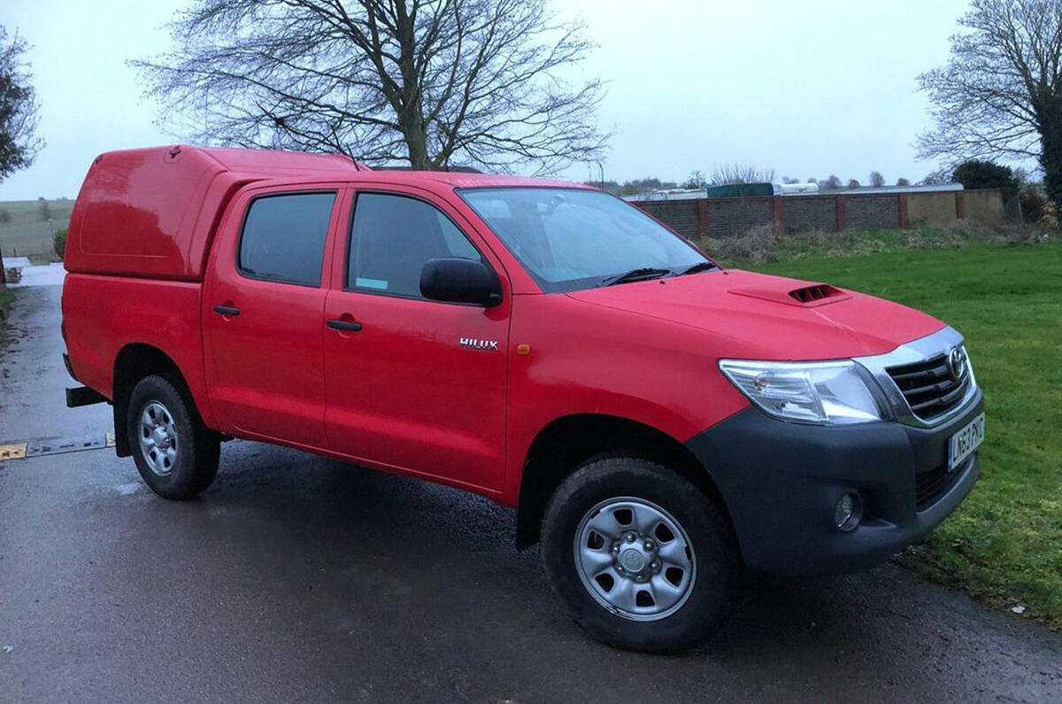 Toyota Hilux Double Cab - static front