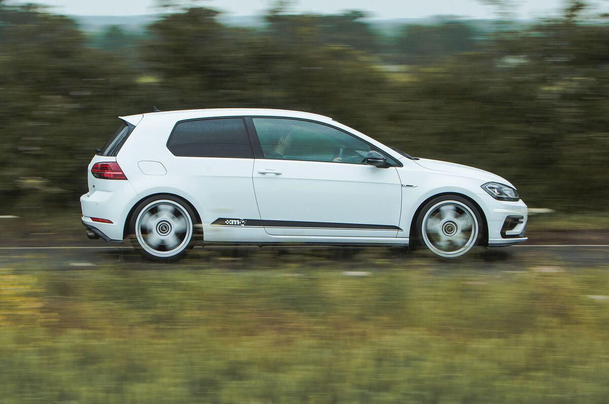 Volkswagen Golf R m52 2019 UK first drive review - hero side