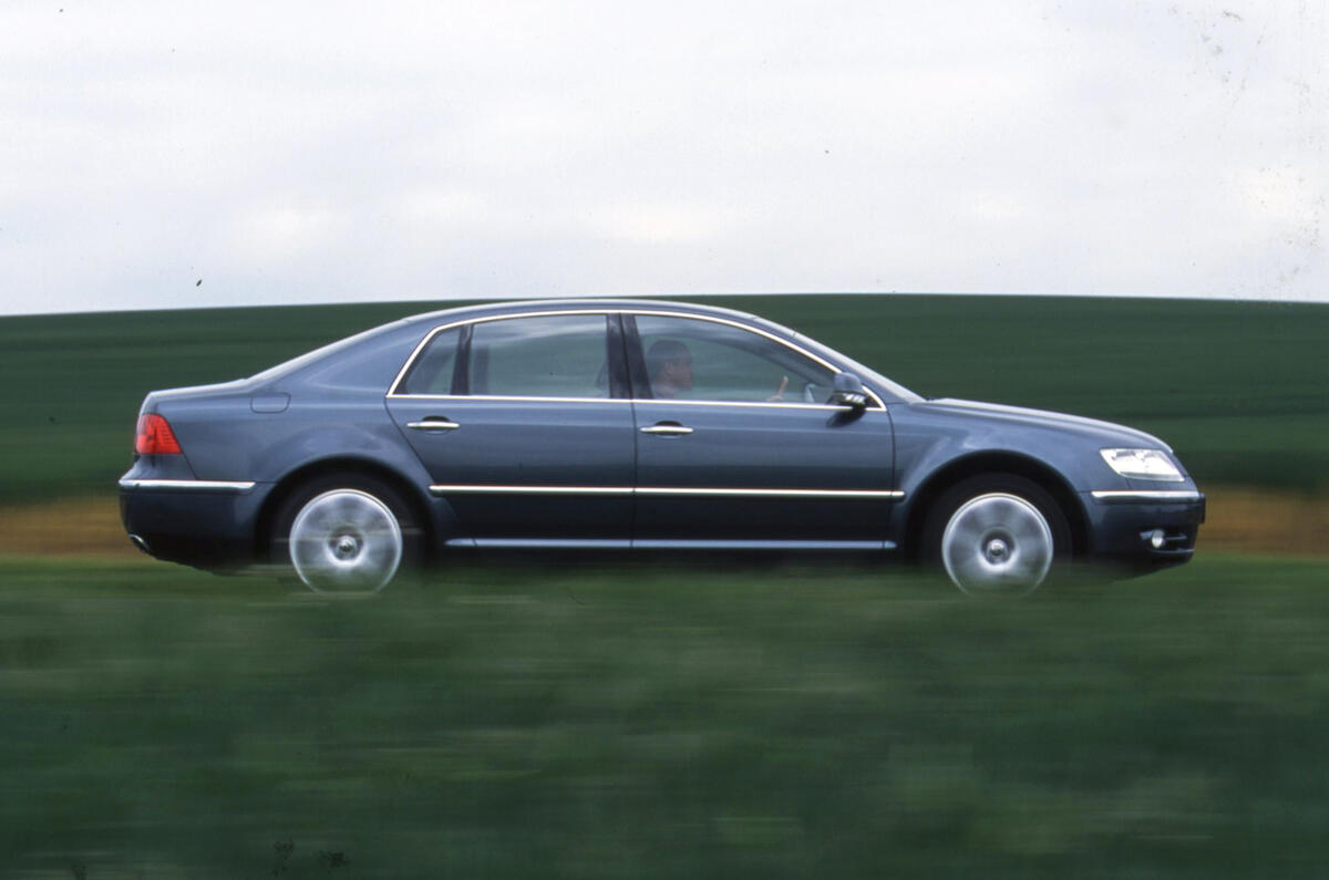 ردیابی جانبی فولکس واگن فایتون W12 2003