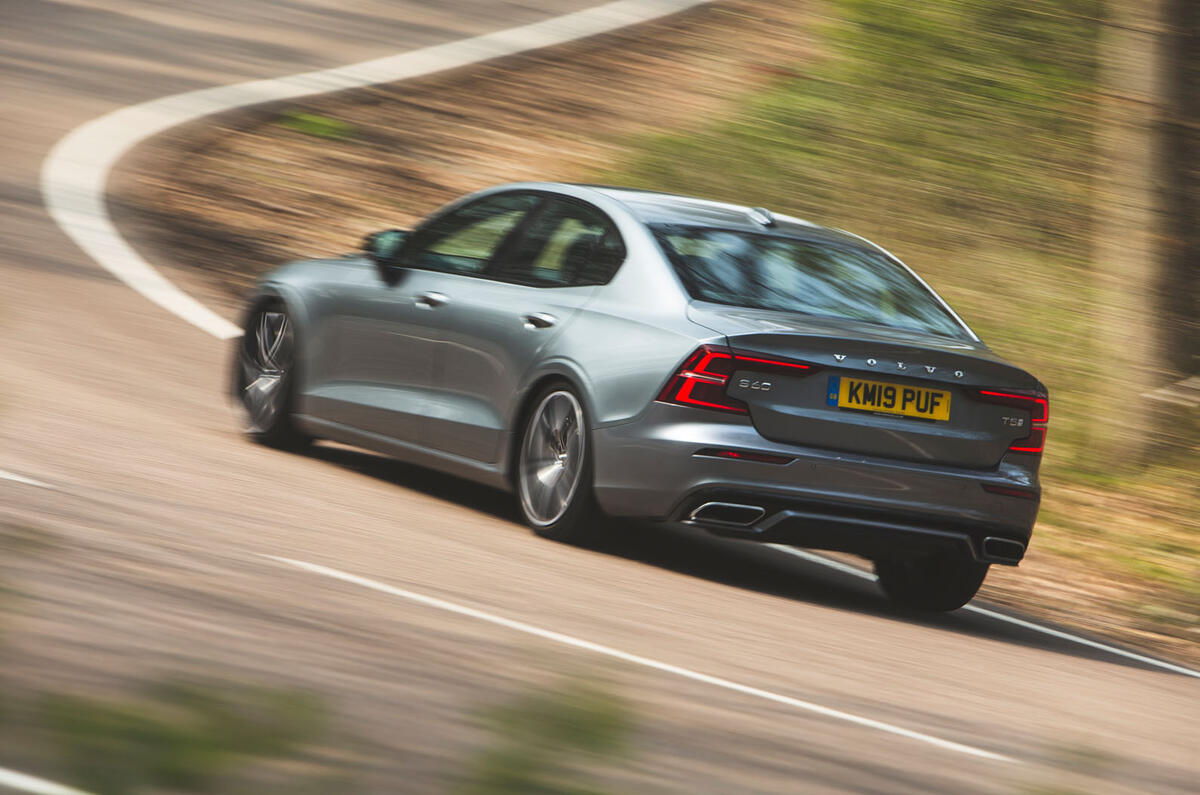 Volvo Sports Car >> Volvo S60 T5 R Design Edition 2019 Uk First Drive Review Volvo Sports Car >> Volvo S60 T5 R Design Edition 2019 Uk First Drive Review